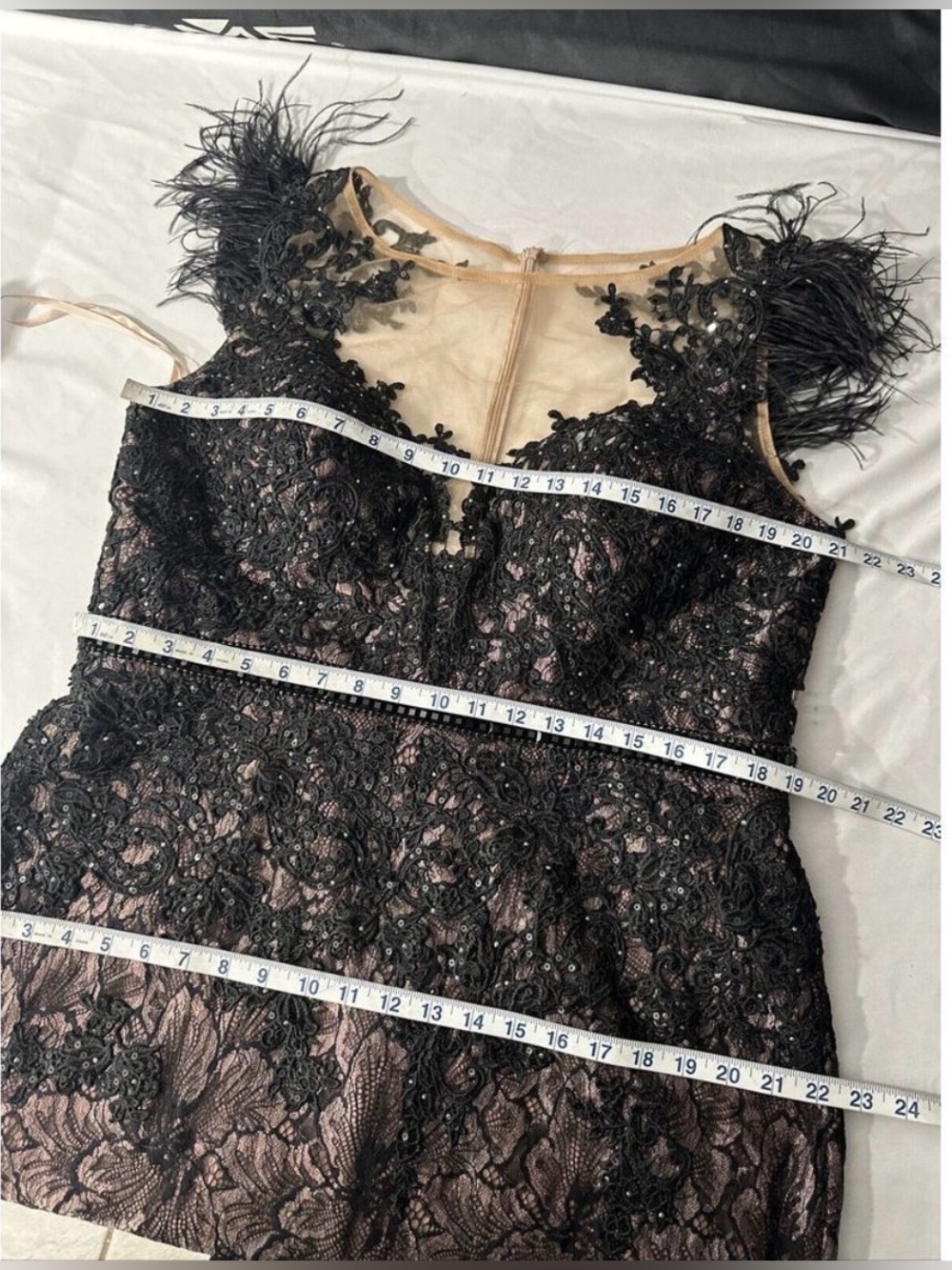 New Mac Duggal Black Lace Evening Gown - Picture 5 of 12